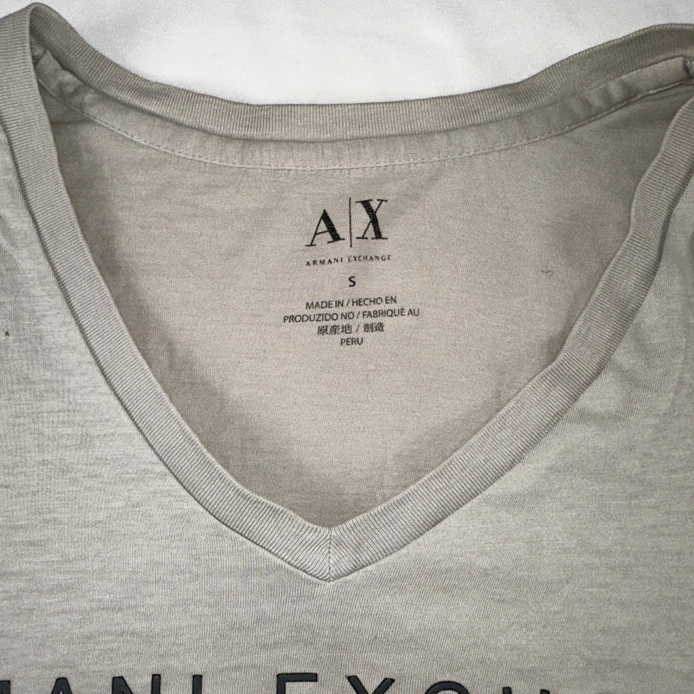 Armani Exchange Mens V-Neck Graphic T-Shirt Tan Wing Logo Size S 5752